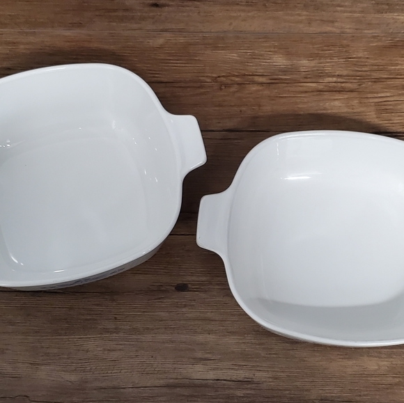 1969-1972 Corningware 1 qt and 1.5 qt pair